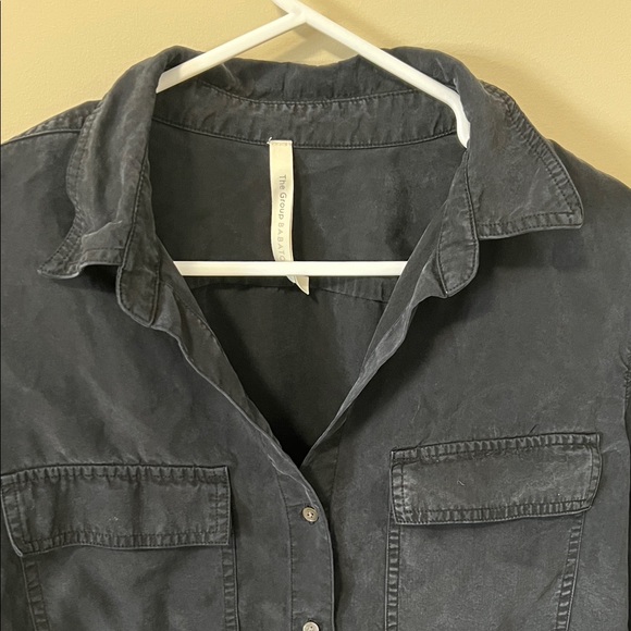 Babaton (Aritzia) 100% Lyocell Classic Black Button-Up Lightweight Shirt Size S - Picture 2 of 12